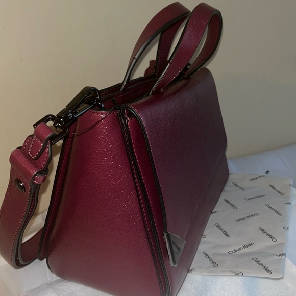 BRAND NEW Calvin Klein Handbag - Picture 8 of 12